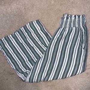 *NWT* American Eagle striped crop pants